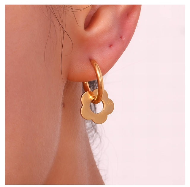 Flower hoop earrings